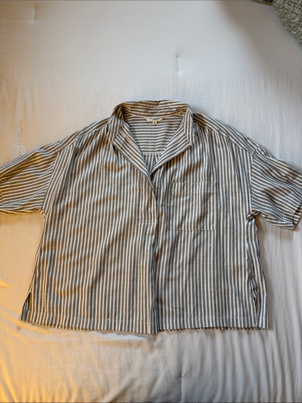 Max Studio Med Gray and White Striped Short-Sleeve Button-Down Shirt